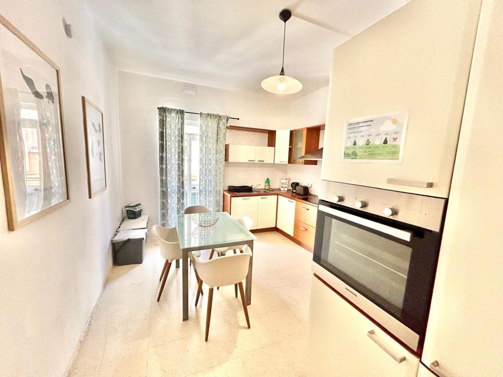 St Julians - Balluta Bay Large 3 Bedroom Apartment Слима Екстериор снимка